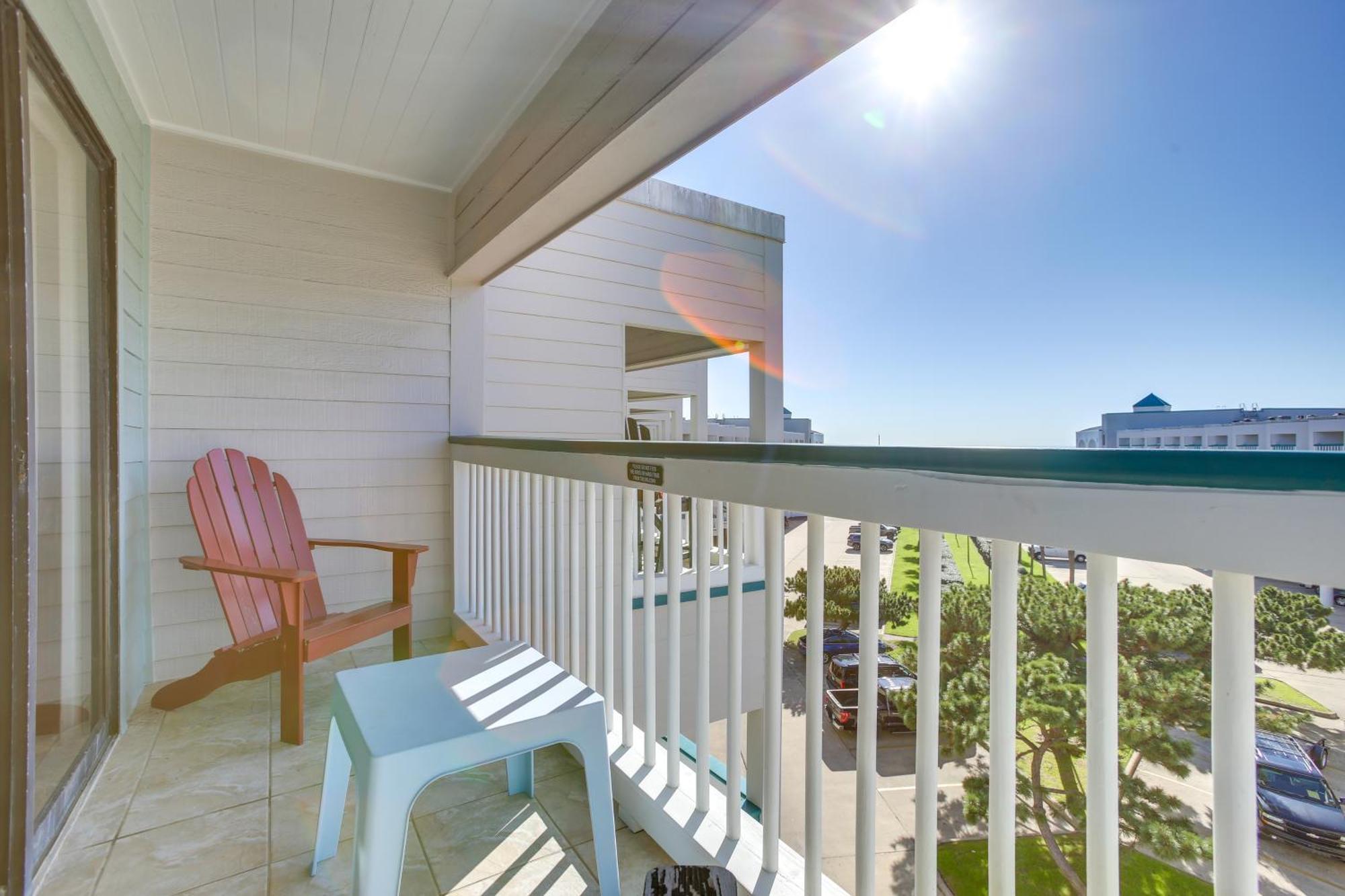 Galveston Retreat With Balcony And Gulf Views! Apartment Ngoại thất bức ảnh